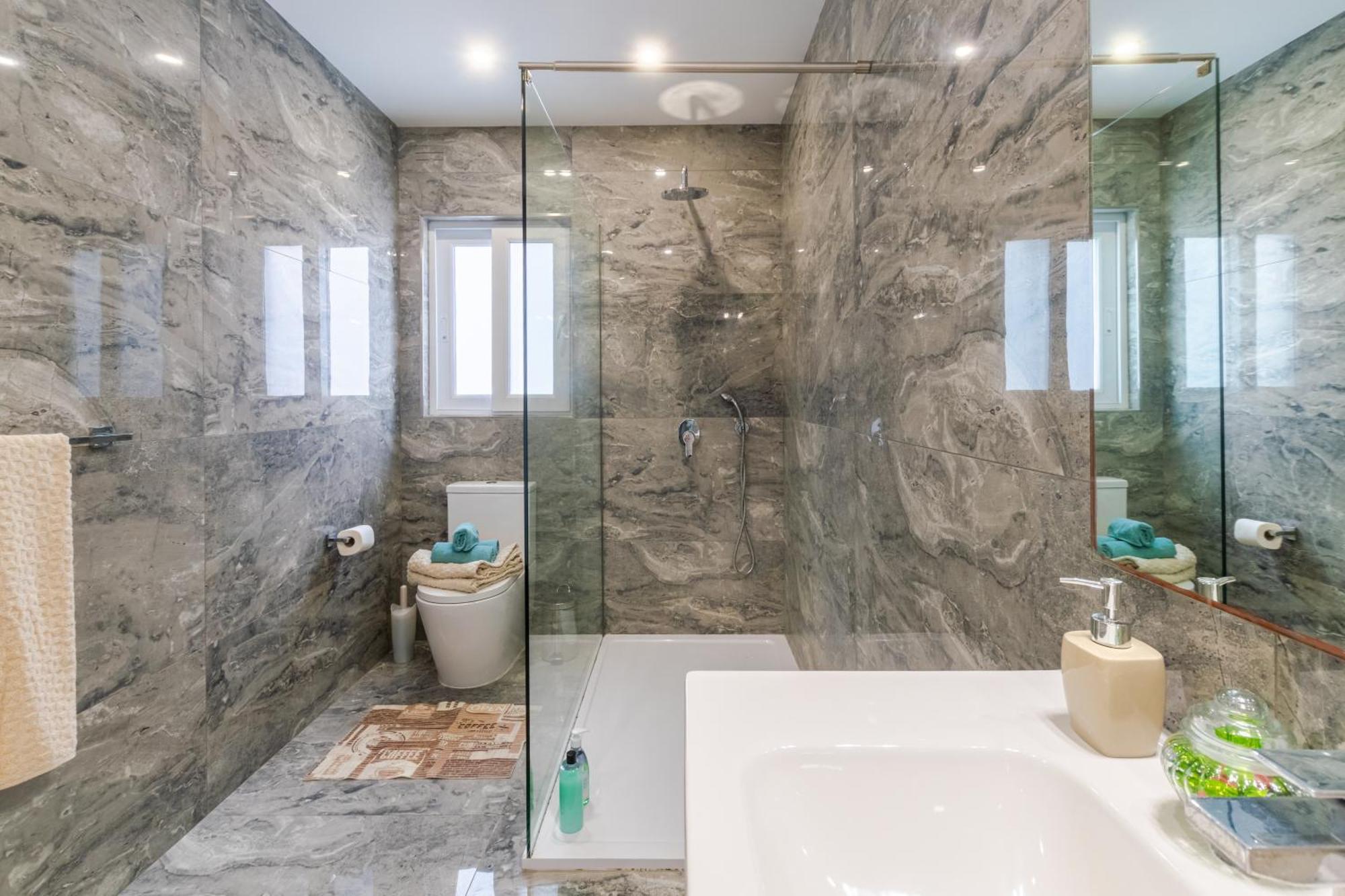New Spacious Apartment With Amazing View Bugibba San Pawl il-Baħar Kültér fotó