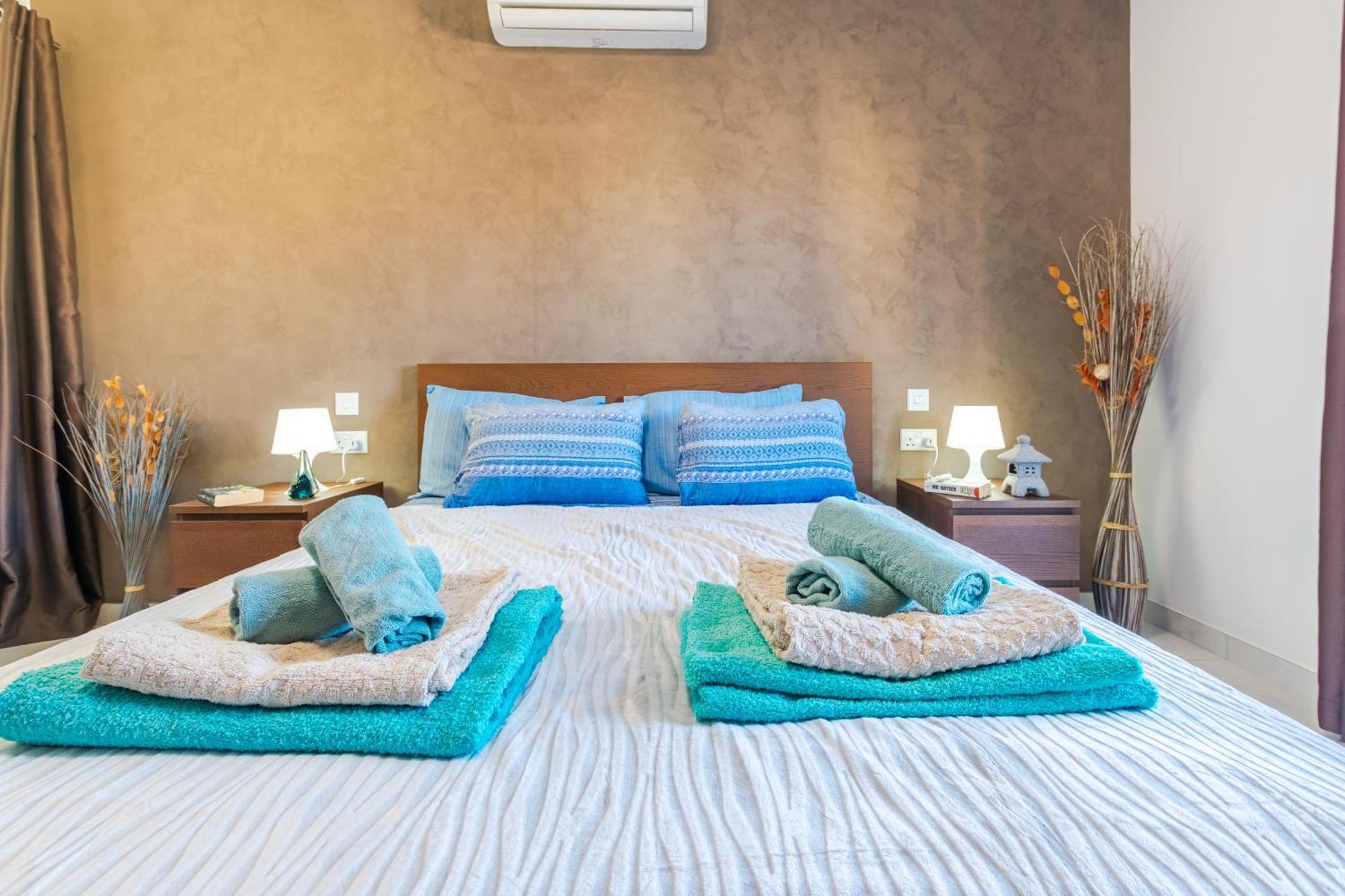 New Spacious Apartment With Amazing View Bugibba San Pawl il-Baħar Kültér fotó